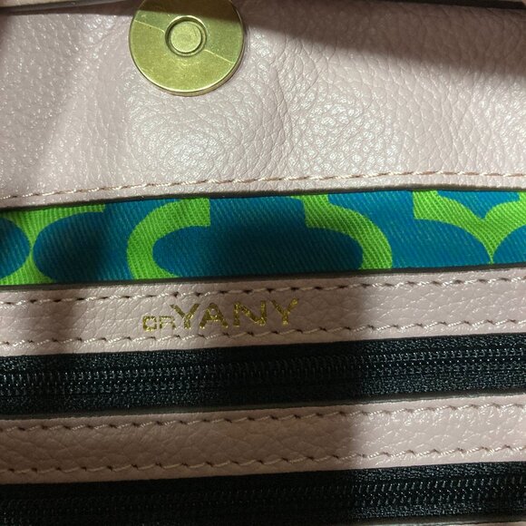 NWT Pale Pink Leather orYany Crossbody/ Satchel - Picture 8 of 14
